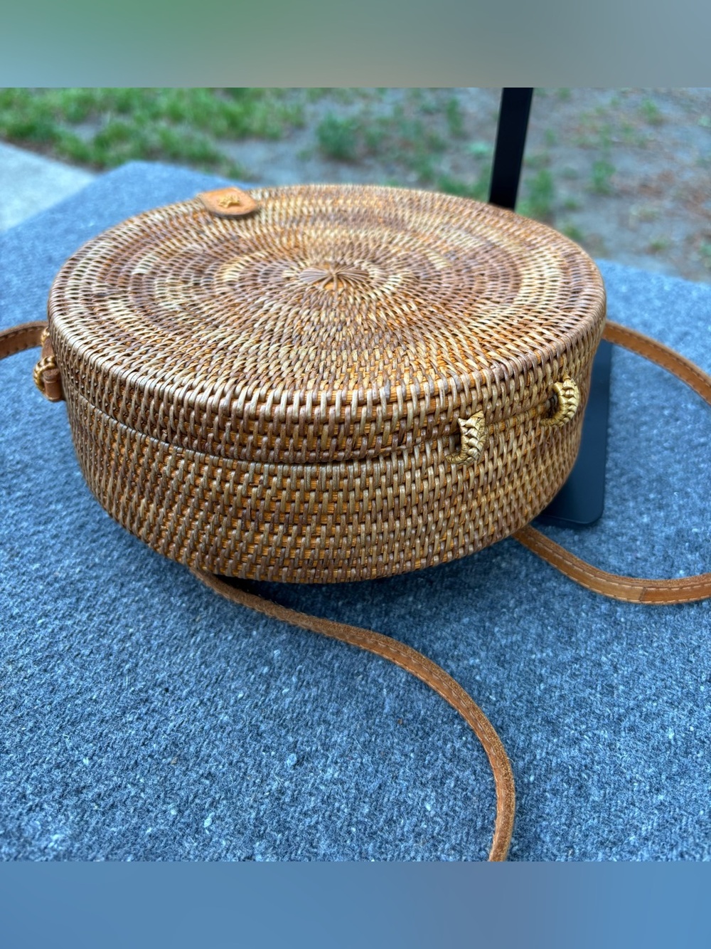 Vintage Round Bali Rattan Crossbody Bag Boho Wicker Straw Purse Leather Strap - Picture 4 of 7